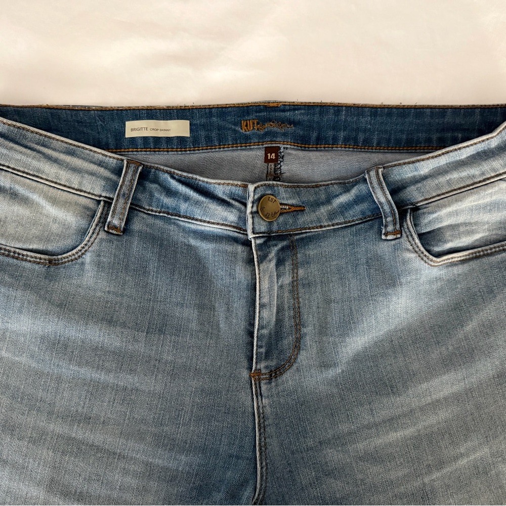 Light Blue Women’s Jeans - Crop Skinny by Kut from the Kloth size 14 - Picture 4 of 4